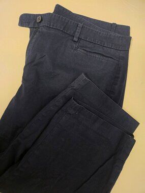 Talbots navy capris Size 16